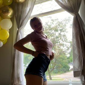 Meet your Posher, Lacie